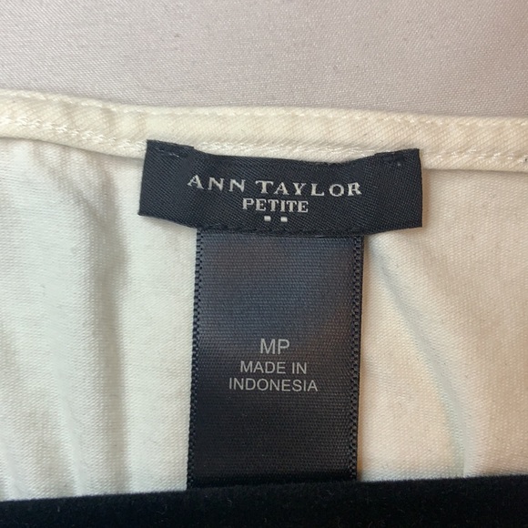 Anne Taylor Sleeveless Top - Picture 4 of 4